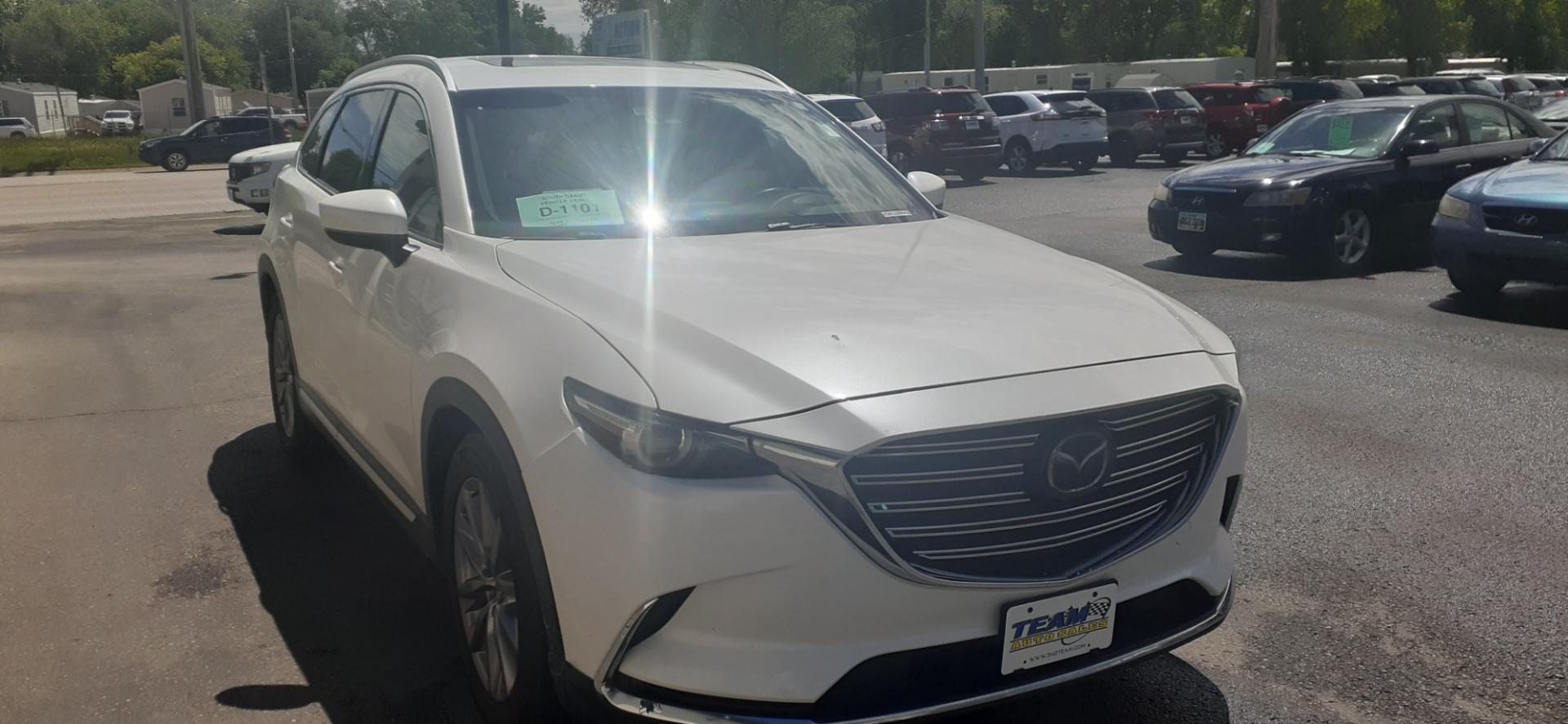 2016 Mazda CX-9 Grand Touring AWD (JM3TCBDY2G0) with an 2.5L L4 DOHC 16V engine, 6A transmission, located at 2015 Cambell Street, Rapid City, SD, 57701, (605) 342-8326, 44.066433, -103.191772 - CARFAX AVAILABLE - Photo#4